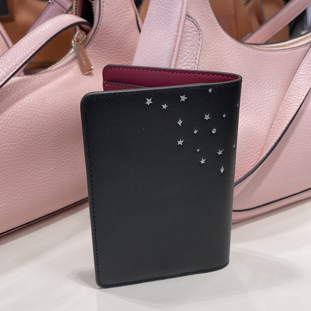 Kate Spade Bunbun Bunny Passport Holder 
COLOR: Black Multi 
NWT - Picture 14 of 16
